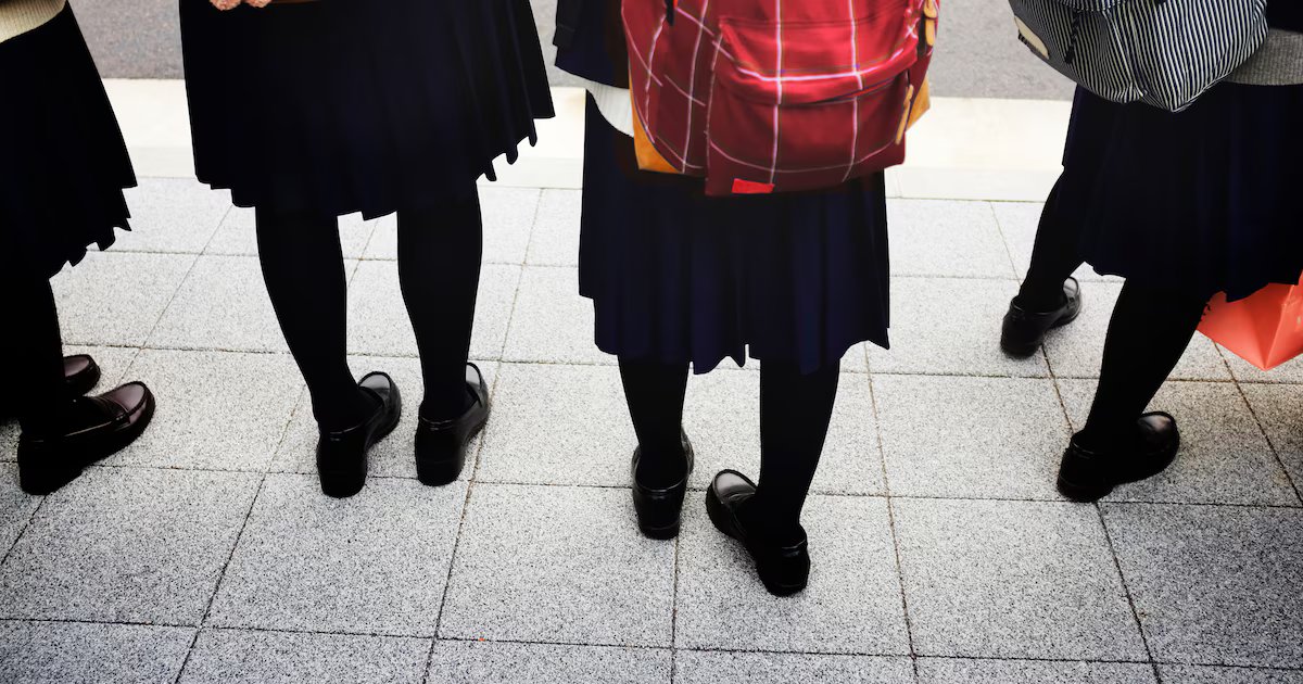 Sanciones a colegios privados por cobros no autorizados en matrículas y útiles, advierte MinEducación