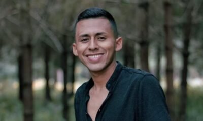 Sebastián Ayala tuvo un accidente de tránsito: el cantante de música popular mostró que su carro quedó destrozado