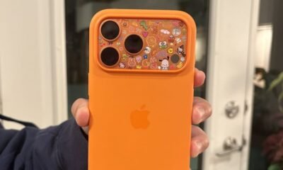 Si no te gusta el diseño trasero de tu iPhone 17 Pro, Apple tiene una idea para ti que ya es una moda viral: ponerle pegatinas
