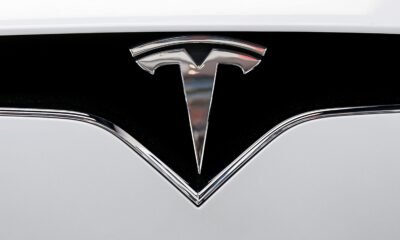 Tesla elimina la función Autopilot en EE. UU. UU. y Canadá
