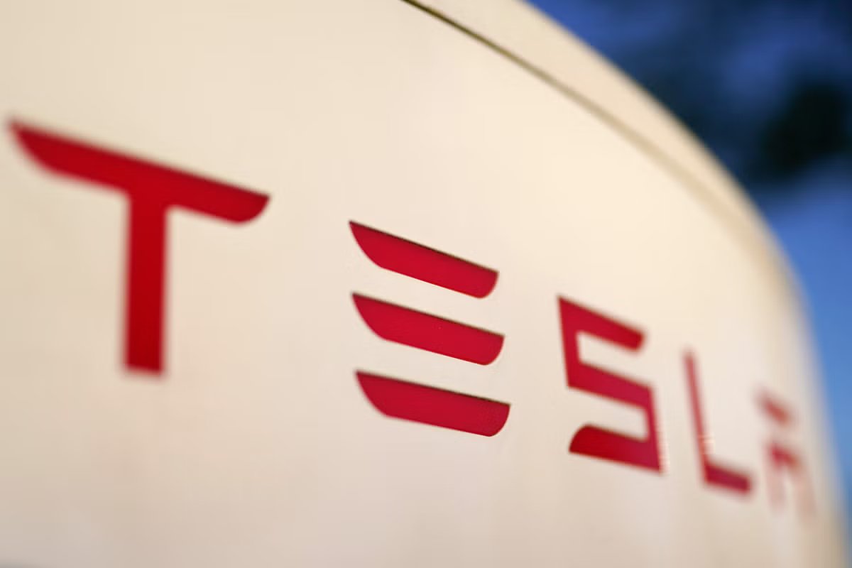 Tesla pierde el trono mundial de los vehículos eléctricos