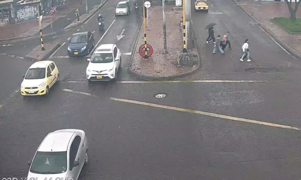 Varias familias resultaron afectadas por las fuertes lluvias en Bogotá: algunas personas tuvieron que dormir fuera de sus viviendas