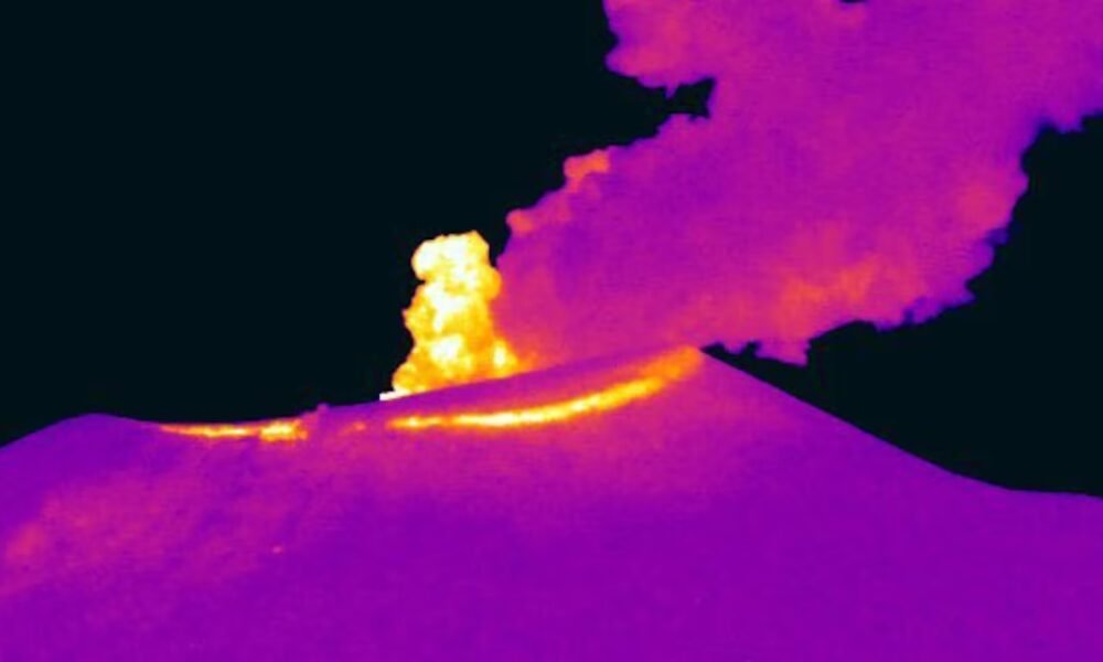 Volcán Puracé retorna a alerta amarilla; SGC detalla la desgasificación y su papel en el monitoreo volcánico