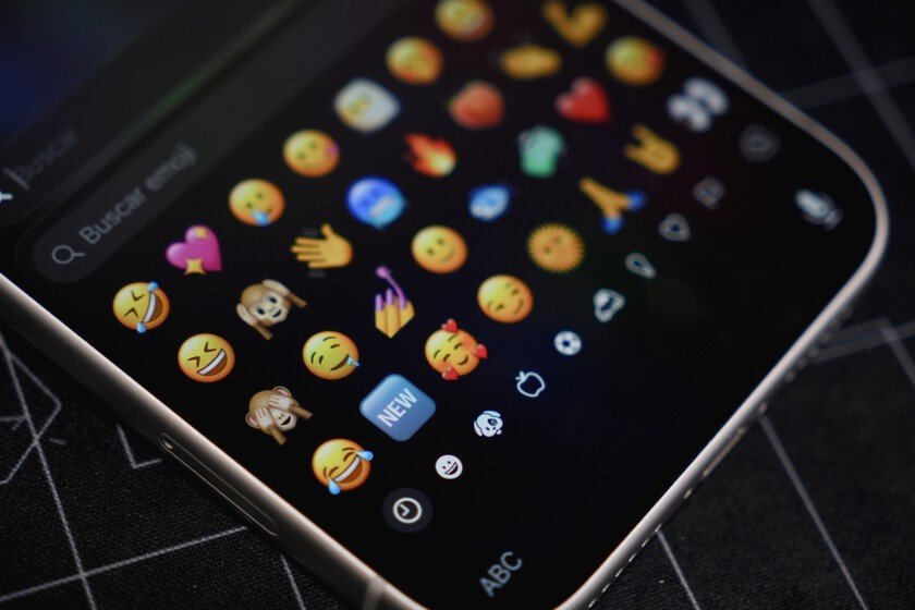 Ya sabemos qué emojis usaremos dentro de dos años aunque todavía no tengamos los de este. Así es como funciona la burocracia del diseño de emojis
