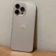 iPhone 16 Pro Max de Apple en Titanio color desierto