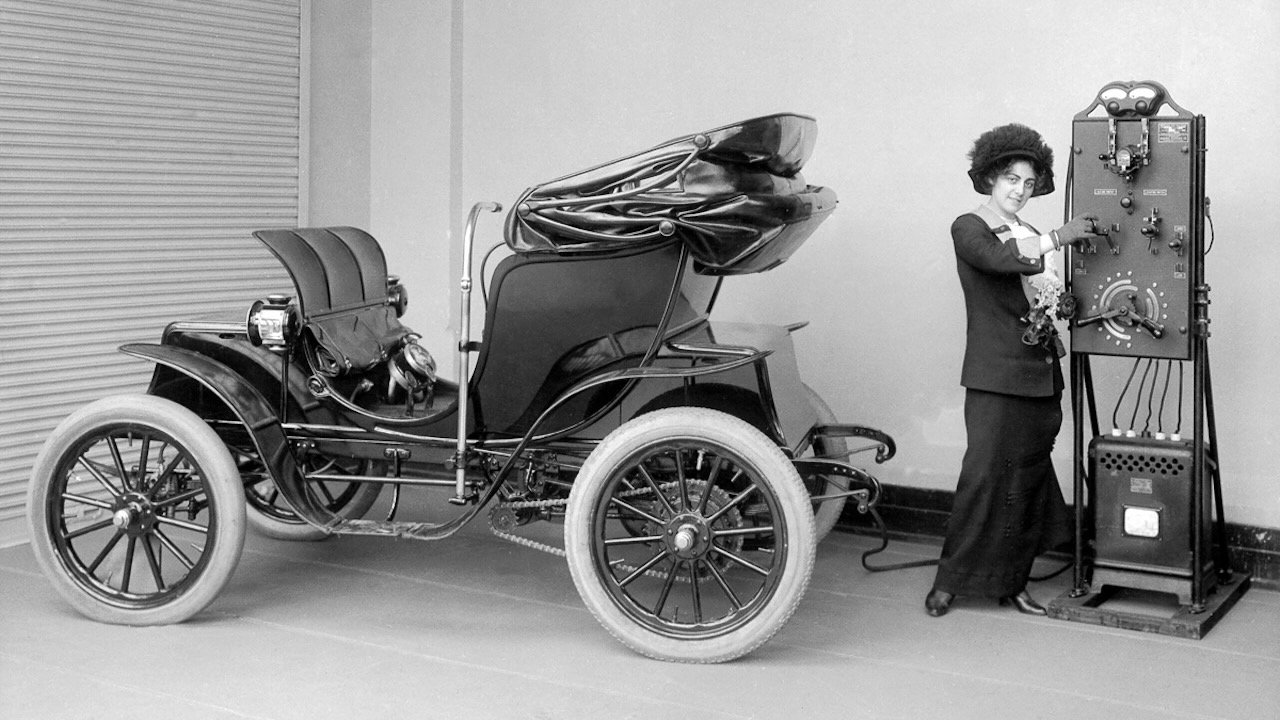 los Tesla de principios del siglo XX que perdieron la batalla a la gasolina