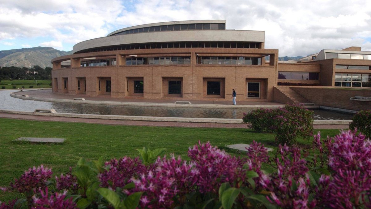 Autoridades alertan sobre peligro para mascotas en inmediaciones de la Biblioteca Virgilio Barco en Bogotá