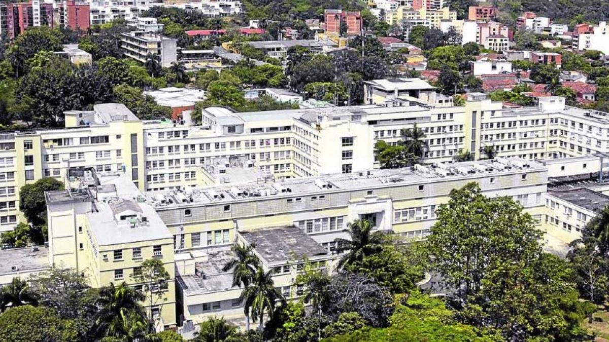 gerente del hospital presenta informe
