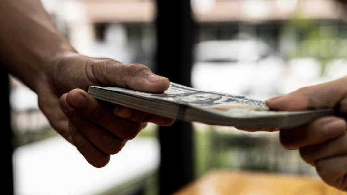 amenazas, intimidaciones y hasta llamadas internacionales