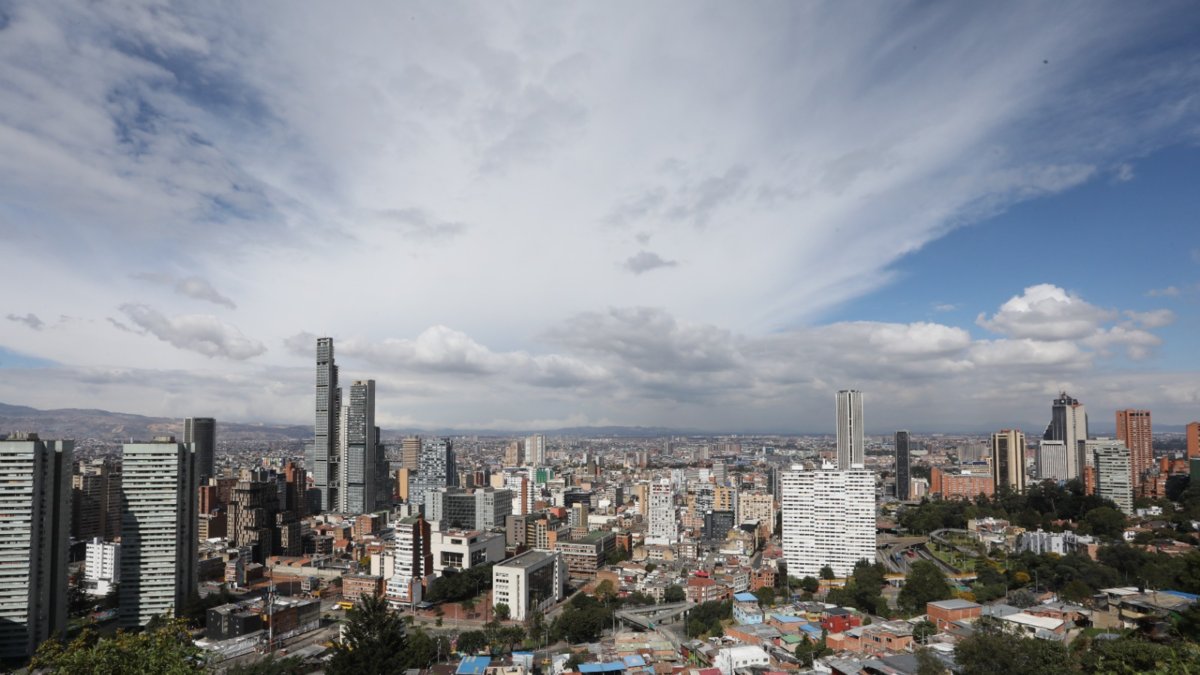 hay becas, premios y asesoría