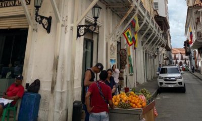 mole en riesgo se ubica frente al Palacio de la Proclamación