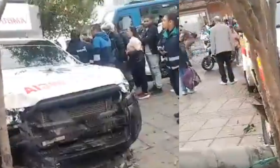 una ambulancia habría perdido el control y atropelló a dos motocicletas