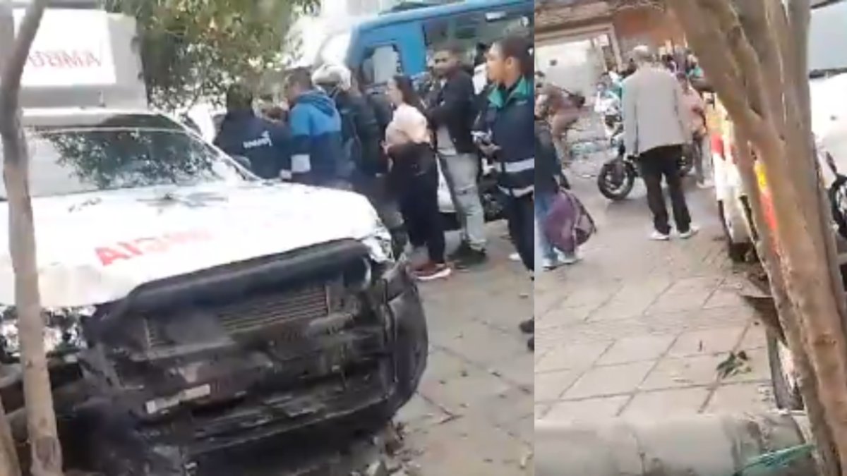 una ambulancia habría perdido el control y atropelló a dos motocicletas