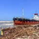 Las fotos del barco encerrado frente a un exclusivo edificio de apartamentos en Santa Marta