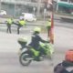imágenes muestran el altercado físico entre los uniformados