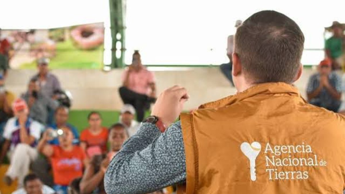 Mafias de tramitadores estarían estafando a comunidades étnicas en 25 departamentos, suplantando funcionarios de la ANT para realizar cobros ilegales.