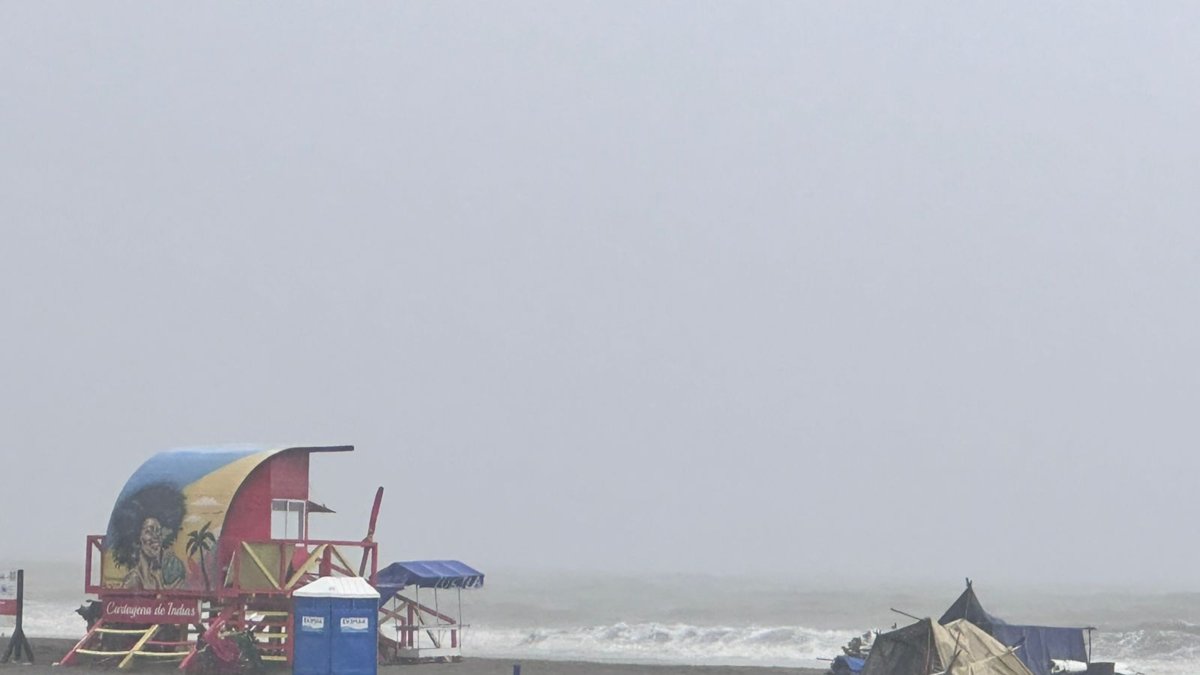 fuertes lluvias, vientos y oleajes de hasta cuatro metros aniquilan el 75% del comercio en la zona norte de Cartagena