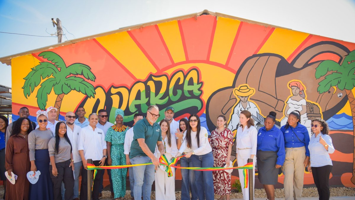 El proyecto comunitario que 'pone color' a corregimientos de Ararca y Santa Ana, en la isla de Barú, territorio con potencial turístico de Cartagena