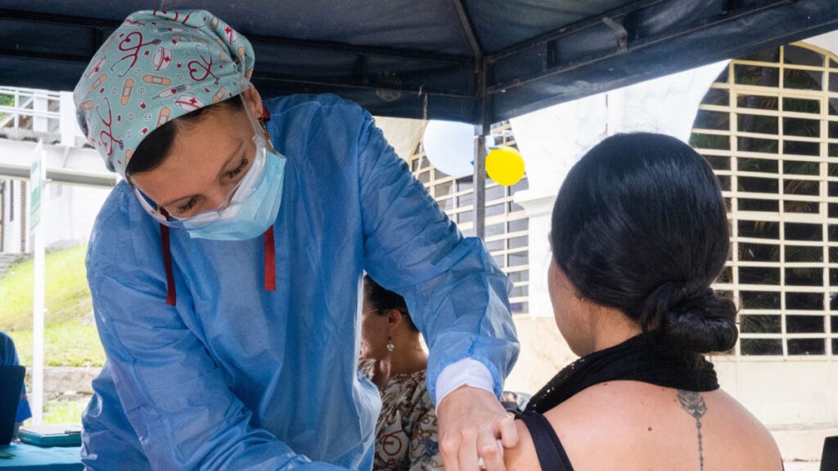 la lección que Medellín no puede ignorar mientras las infecciones respiratorias crecen un 14 % en 2026