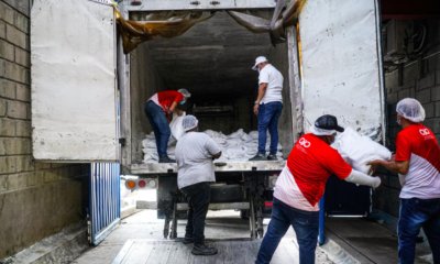 Cartagena despacha 23 toneladas de ayuda humanitaria vitales hacia una Montería, sitiada por las aguas