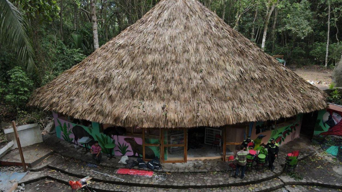 El complejo turístico ilegal que desató crisis antes de la reapertura del parque Tayrona: un poderoso capo estaría detrás como responsable