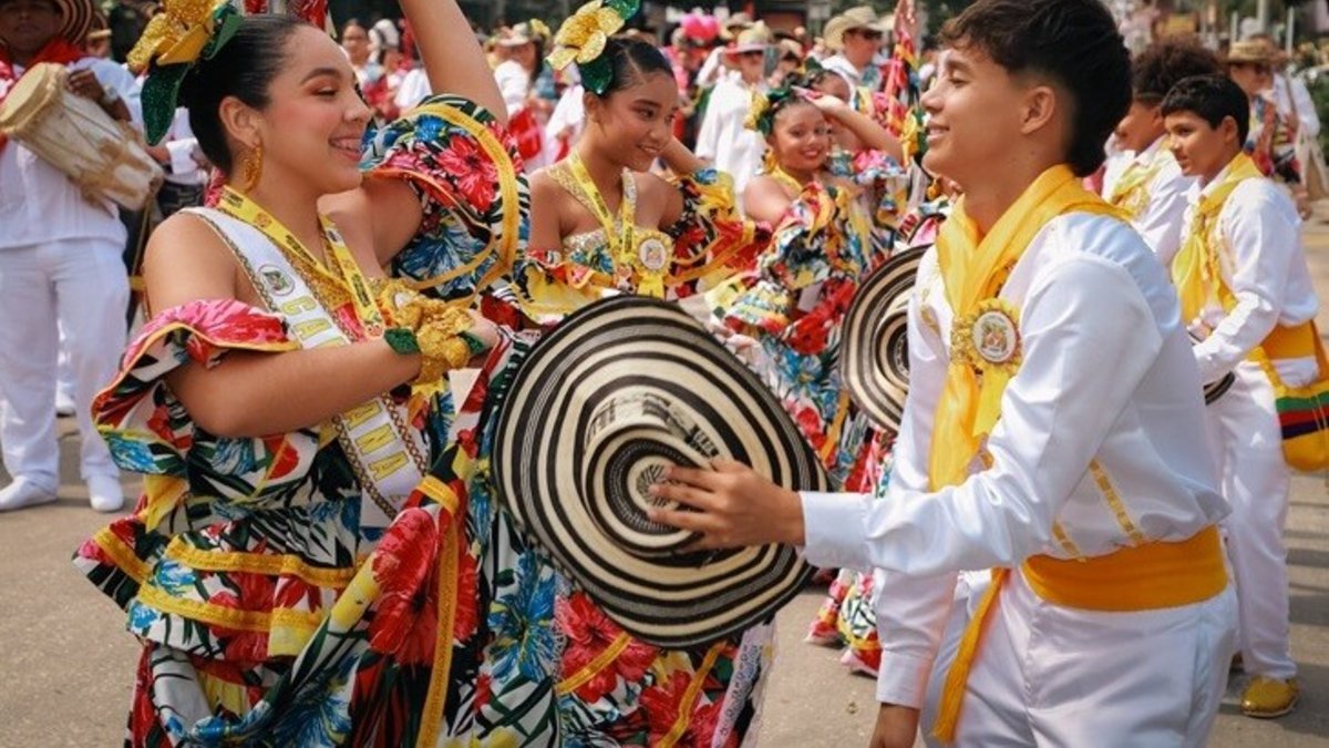 el semillero de la tradición se toma la calle 84 con el desfile 'Salvaguarda y Niños en Carnaval'