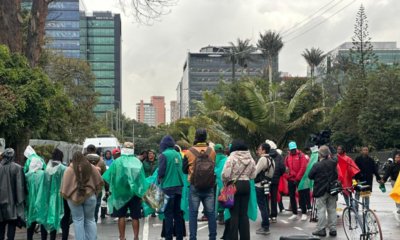 Bloqueos y agresiones marcaron la jornada de protesta de un sector de la comunidad afro que llegó a la capital
