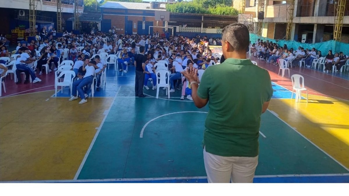 la fundación en la frontera que combate la extraedad escolar y la crisis emocional de adolescentes