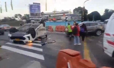 Volcamiento de automóvil en la calle 100 con carrera 53 genera congestión en Suba