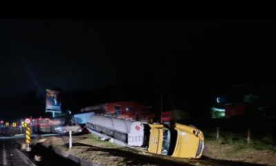 Cierre total de la vía Bogotá-Villavicencio por volcamiento de tractocamión durante la noche de este viernes, 20 de febrero: esto se sabe