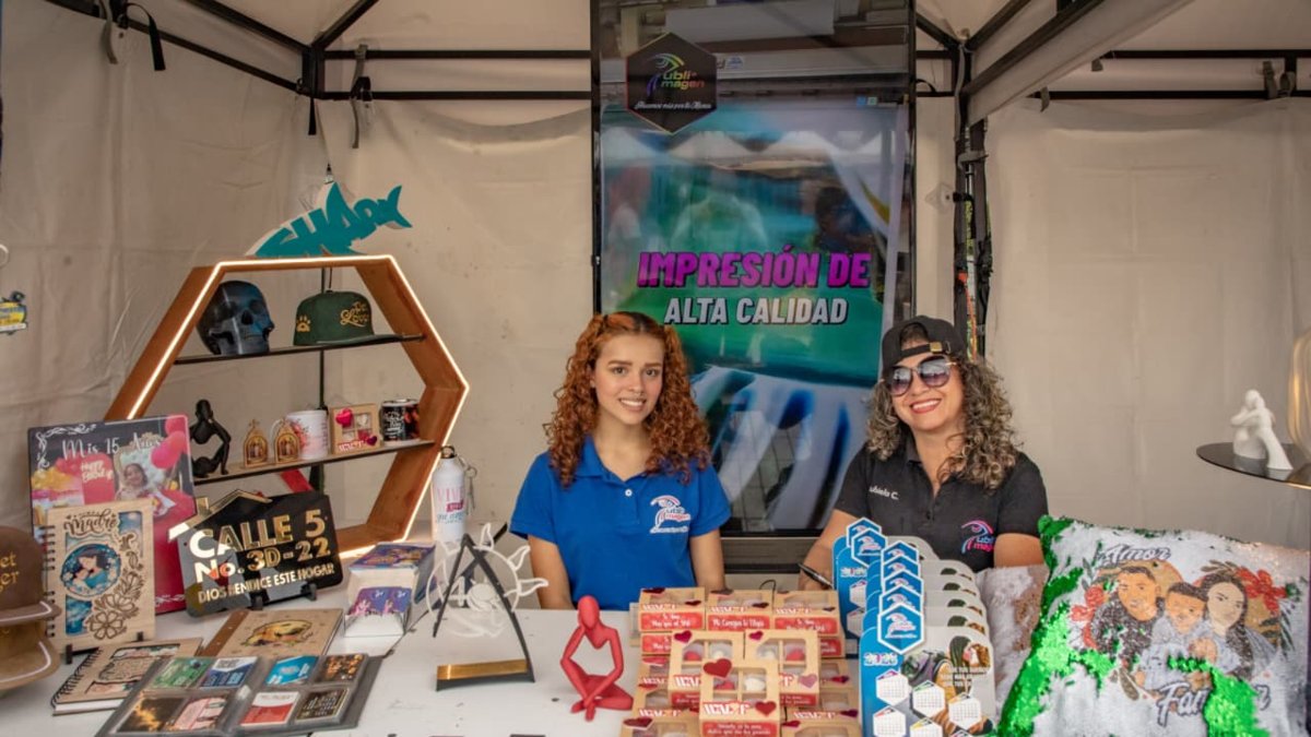 Llegan 25 negocios de moda, gastronomía y bienestar a la plazoleta de la calle 85, norte de Bogotá.