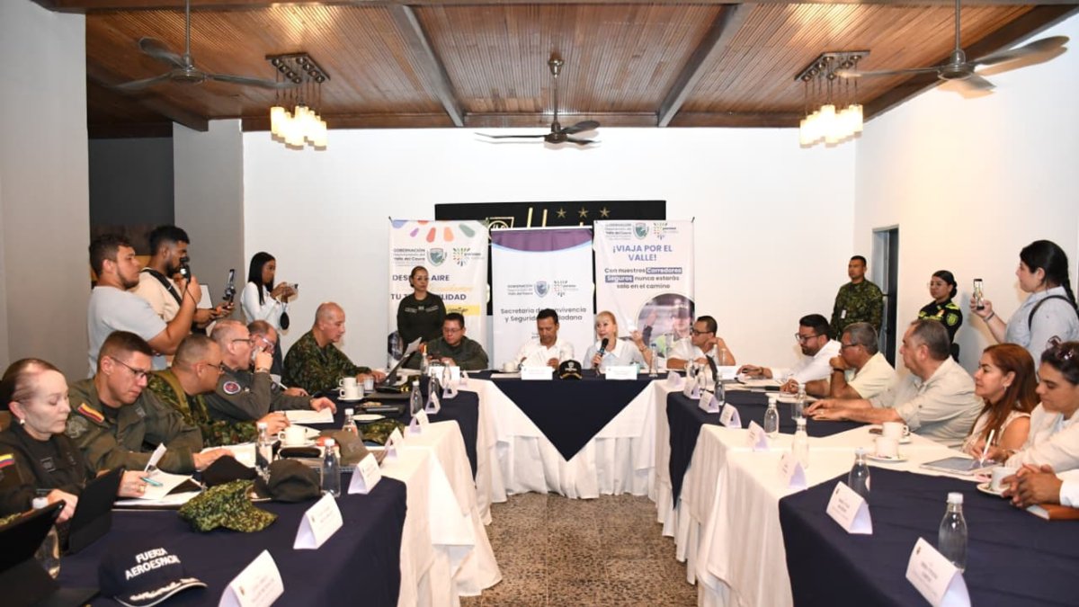 200 policías serán enviados desde el Cauca tras consejo de seguridad con MinDefensa