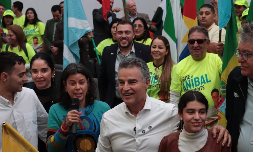 Aníbal Gaviria defiende la descentralización y plantea tarifa cero, reforma a la salud y mano firme contra la violencia