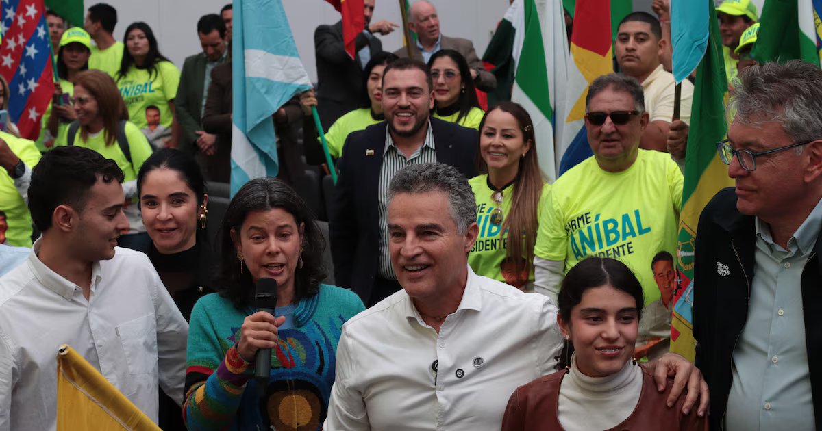 Aníbal Gaviria defiende la descentralización y plantea tarifa cero, reforma a la salud y mano firme contra la violencia