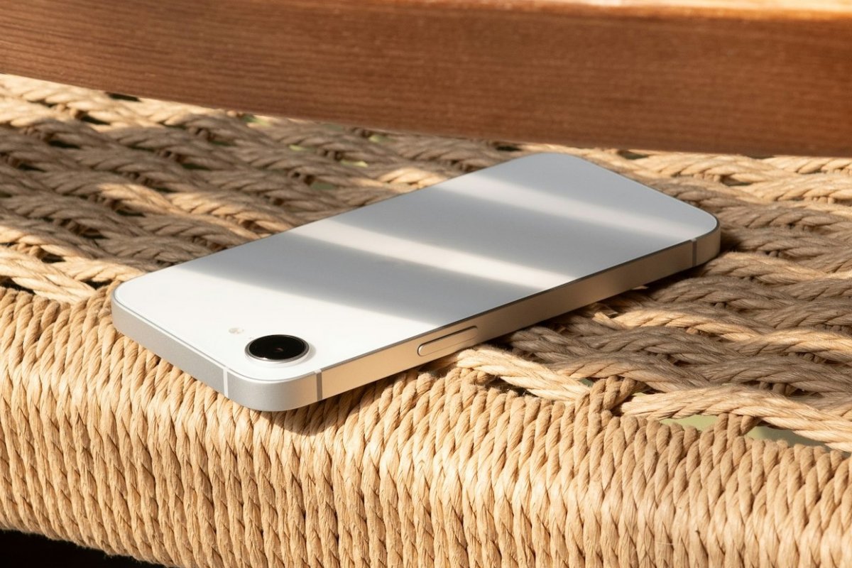 Características, precio y todo lo que sabemos sobre el nuevo móvil barato de Apple