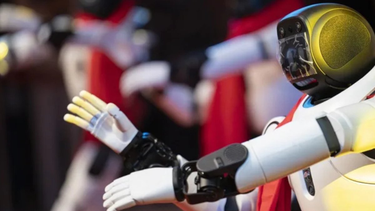 China muestra el futuro de los robots humanoides en el Año Nuevo lunar