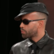 Cuál era el mensaje que llevaba impreso Feid en su corbata durante los Premios Grammy 2026