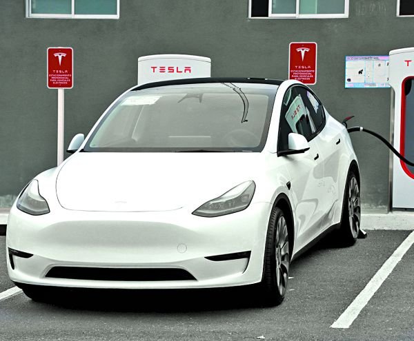 Fin de la euforia por eléctrica genera un golpe de 65 mil mdd- Grupo Milenio