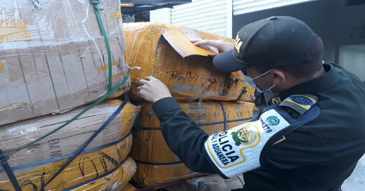 Golpe al contrabando en Bogotá: Policía incauta tecnología por más de $6.000 millones y dinero en efectivo