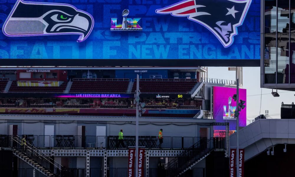 Hora y dónde ver en Colombia a Bad Bunny y Christian González en el Super Bowl LX: New England Patriots y Seattle Seahawks se juegan el título
