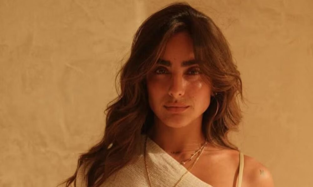 Isabella Ladera respondió con firmeza al comentario que cuestionó su maternidad, y le habría enviado indirecta a su ex: “Escoge bien al papá”