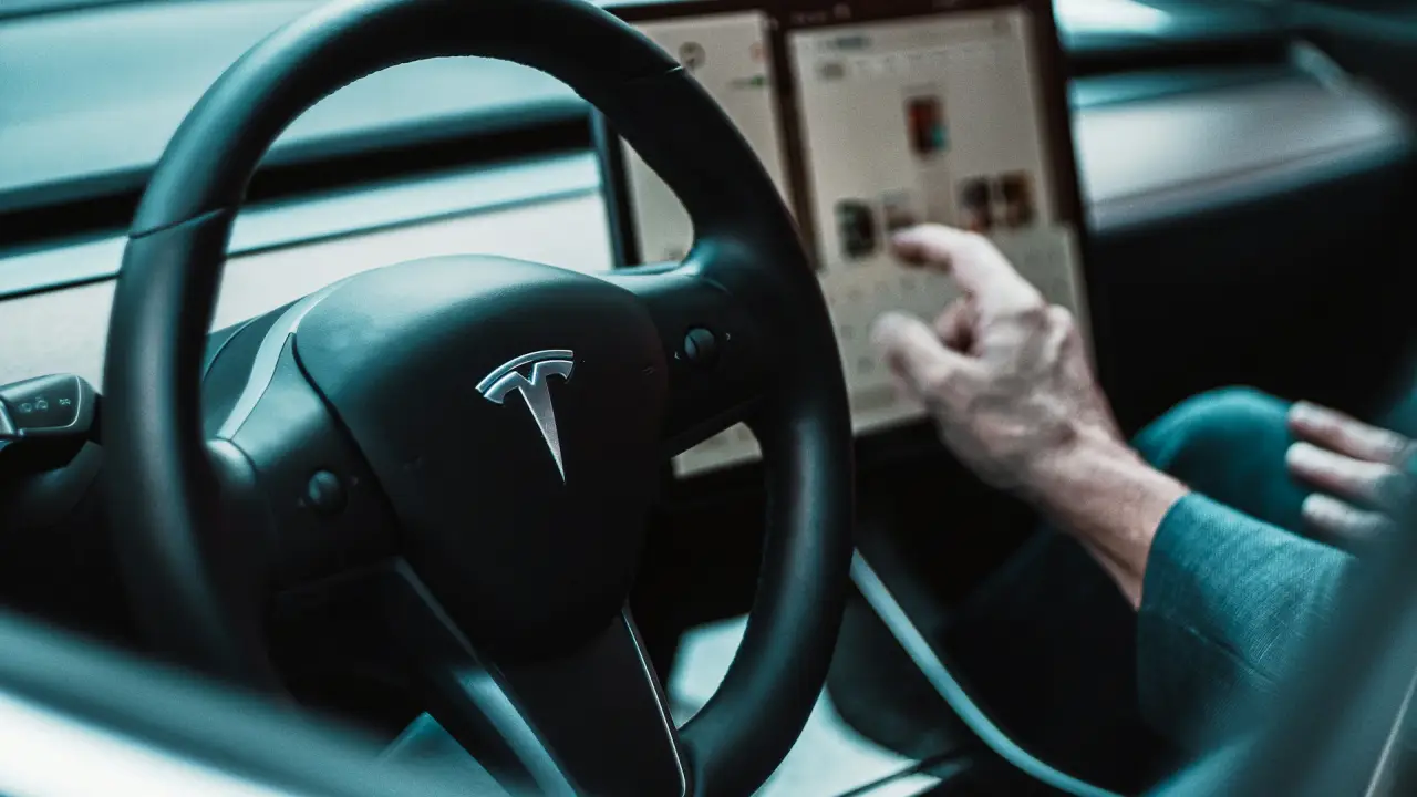 Juez estadounidense confirma veredicto de 243 mdd contra Tesla por accidente fatal de Autopilot