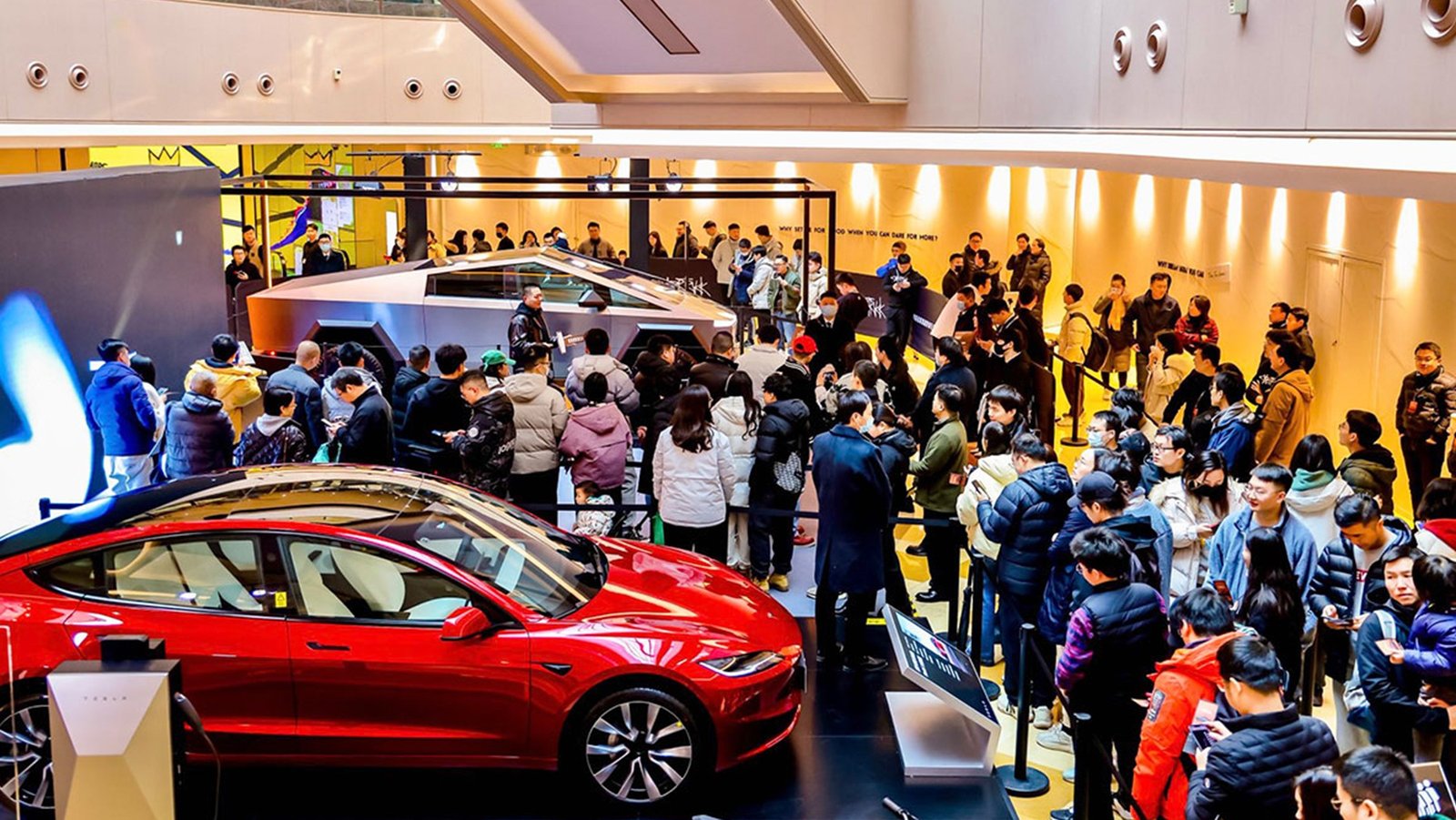 La encarnizada guerra de precios hace que BYD, Tesla y Xiaomi prueban técnicas más agresivas para vender coches