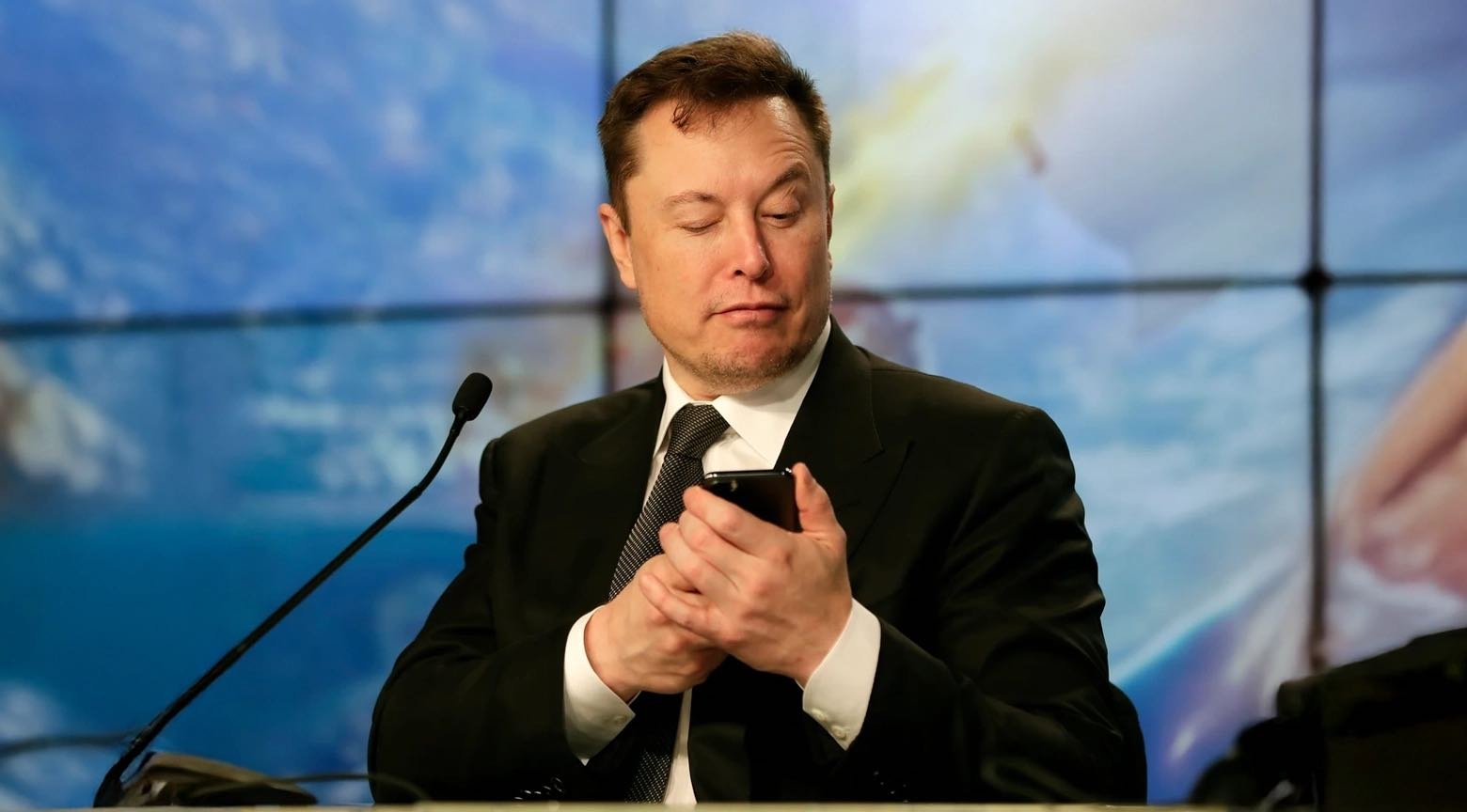 Los celulares que prefieren los magnates tecnológicos y por qué no todos usan iPhone