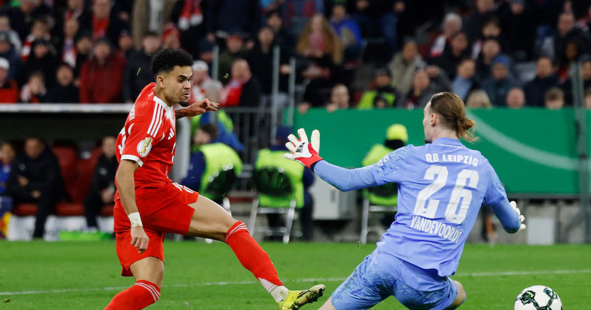 Luis Díaz anotó en la victoria del Bayern Múnich ante Leipzig y aseguró el paso a semifinales de la Copa de Alemania