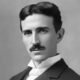 Nikola Tesla, inventor: “Uno puede pensar profundamente y estar loco”