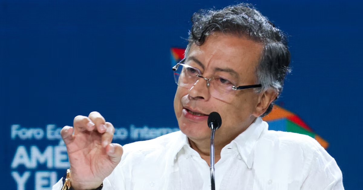 Petro ordenó al Ejército devolver tierras a los campesinos afectados por el embalse de Urrá: “Es la orden del comandante supremo”