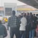Protesta de Migración Colombia en aeropuerto de Rionegro inicia con ‘plan reglamento’ y más controles