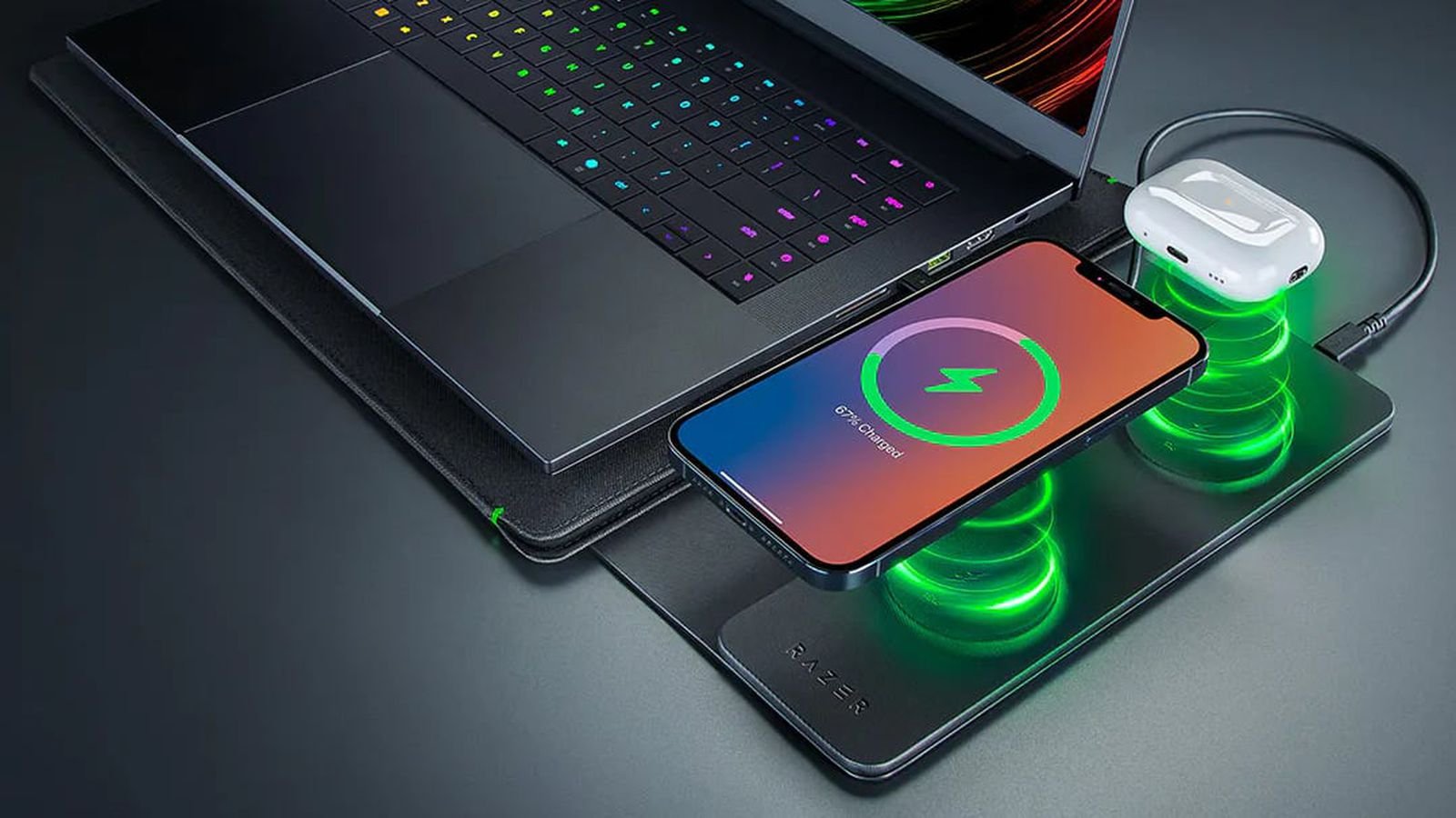 Razer lanza una funda para computadora portátil compatible con MagSafe para cargar su iPhone y AirPods