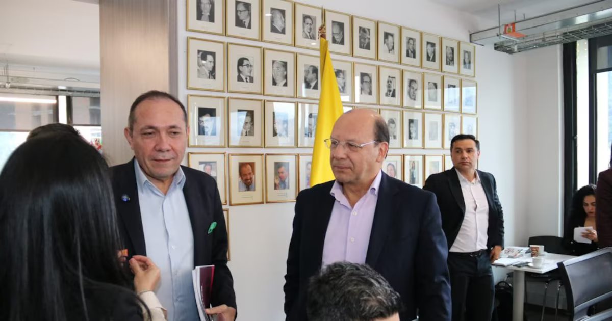 Salario mínimo: “Empresarios y sindicatos coinciden en mantener el incremento del 23,7 %”, dice mintrabajo